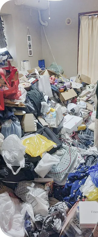 お片付けヘルパーズのゴミ屋敷片付け事例3：作業前