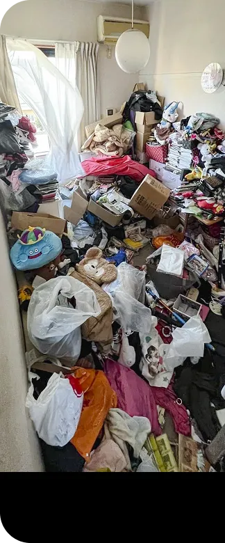 お片付けヘルパーズのゴミ屋敷片付け事例1：作業前